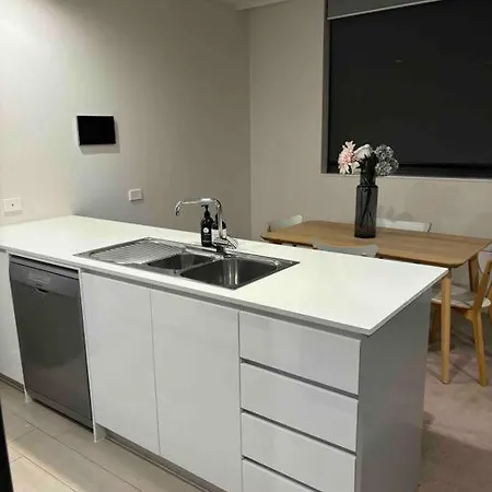 Plush Apartment On Mort Canberra Exterior photo