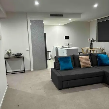 Plush Apartment On Mort Canberra Exterior photo