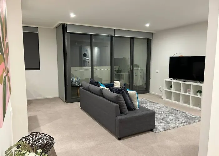 Plush Apartment On Mort