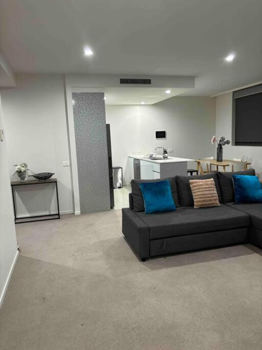 Apartment Plush On Mort *